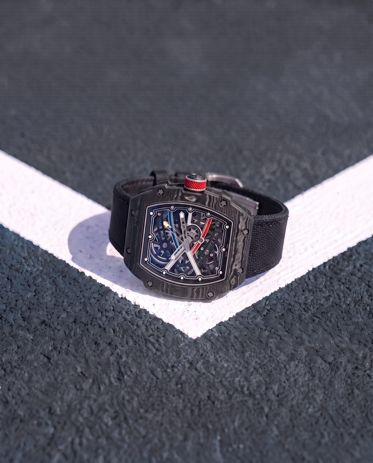 Noir Blanc skeleton watch